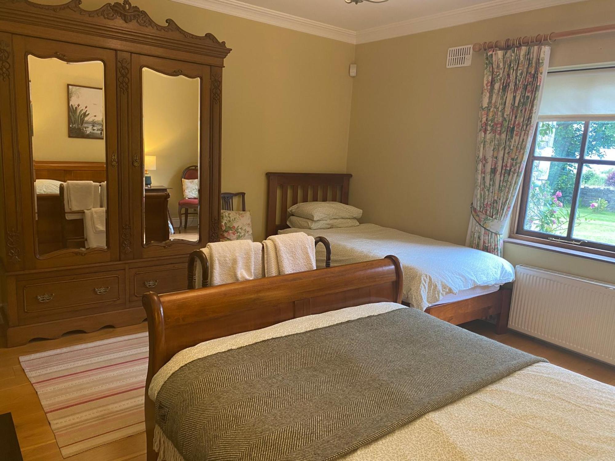 Croagh Patrick Lodge Apartment 韦斯特波特 外观 照片